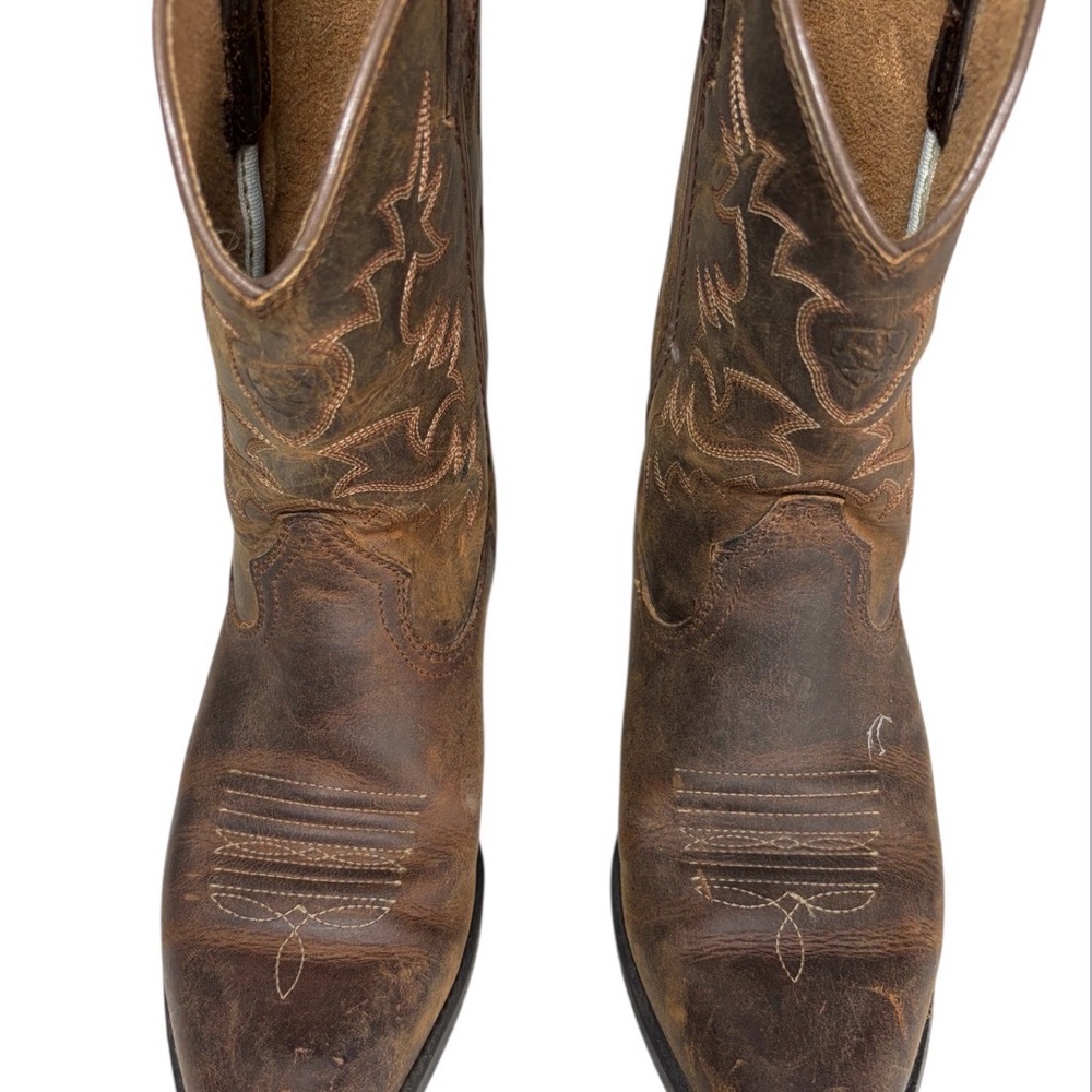 Ariat style 10001825 kids Classic Distressed Brown Leather Western Boots size 4